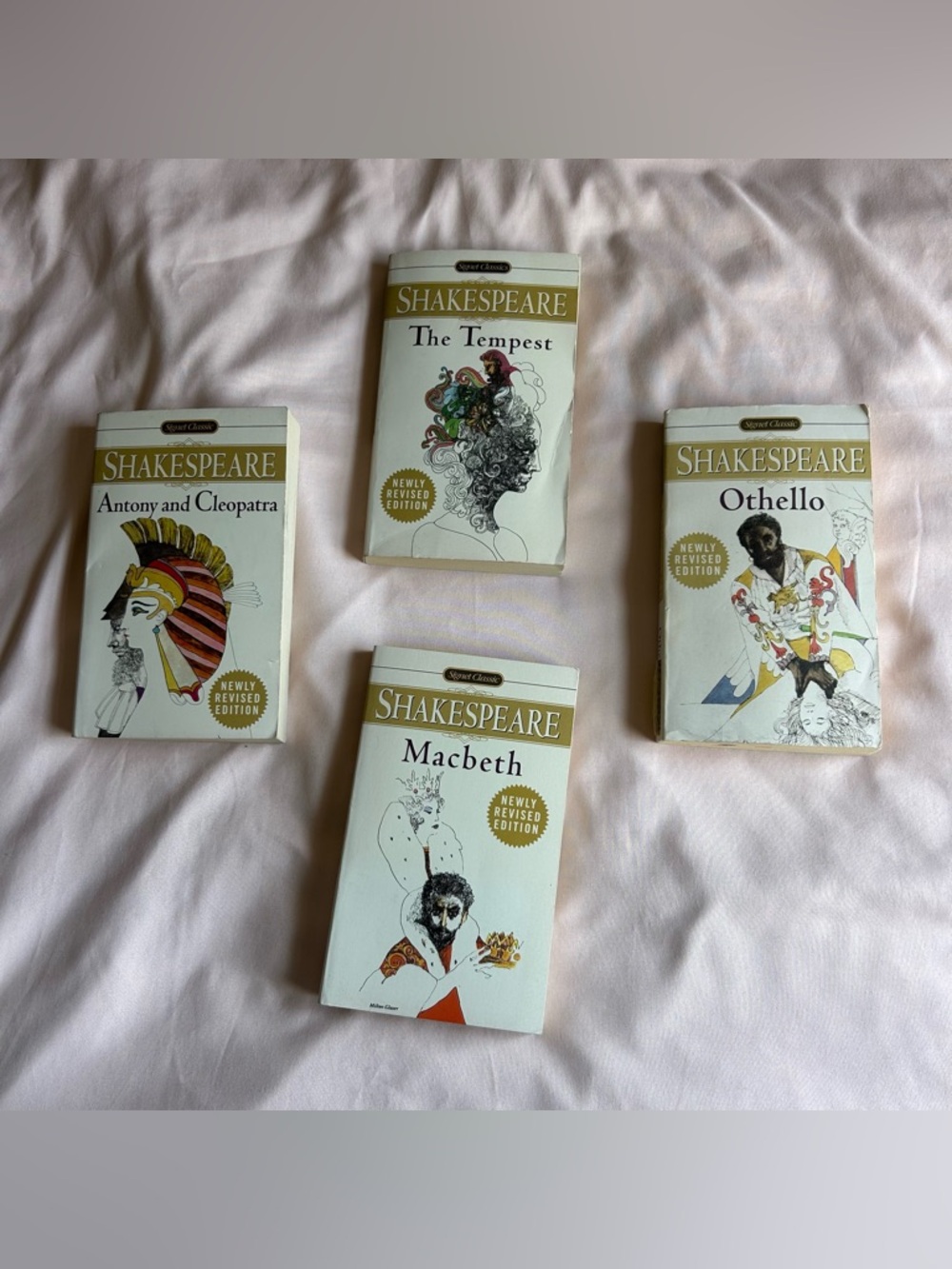 Vintage Signet Classics William Shakespeare Plays – Set of 4